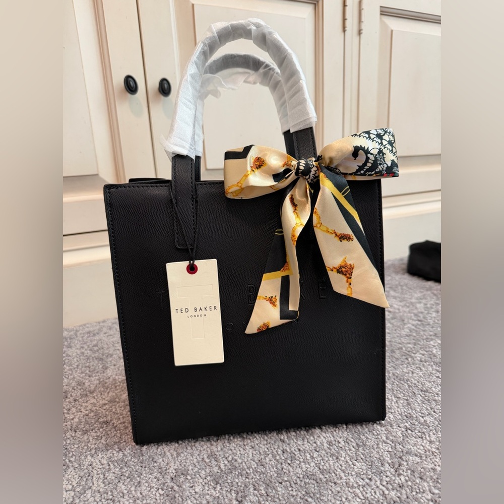 Ted Baker LONDON the Icon Mini Tote NWT - Picture 2 of 11